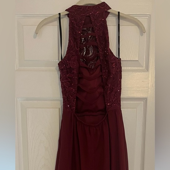Speechless Size 1 Burgundy Halter Sequin Dress - Picture 4 of 6